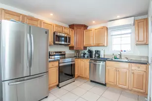 85 Melba St, Milford, CT 06460 - Photo 7