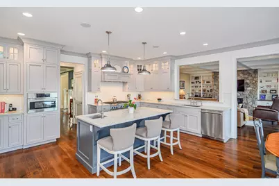 6A Rock Ridge Court, New Fairfield, CT 06812 - Photo 5