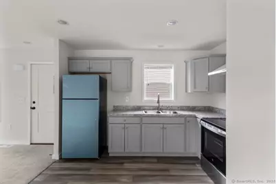 55 Sugar Street #4, Newtown, CT 06470 - Photo 3