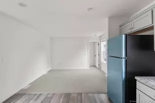 55 Sugar St, Newtown, CT 06470 - Photo 7