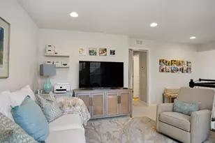 945 Mackenzie Ln, Oxford, CT 06478 - Photo 23