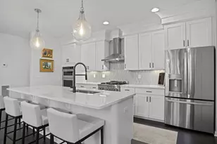 945 Mackenzie Ln, Oxford, CT 06478 - Photo 9