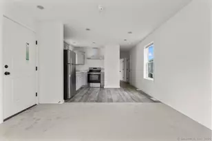 55 Sugar St, Newtown, CT 06470 - Photo 7