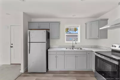 55 Sugar Street #10, Newtown, CT 06470 - Photo 3