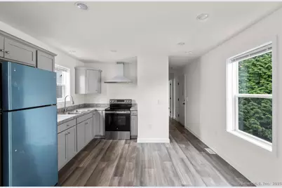 55 Sugar Street #6, Newtown, CT 06470 - Photo 3