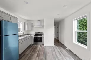 55 Sugar St, Newtown, CT 06470 - Photo 3