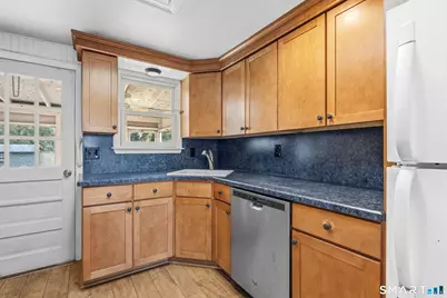 105 Old North Road, Stonington, CT 06355 - Photo 9