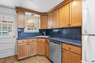 105 Old North Rd, Stonington, CT 06355 - Photo 9