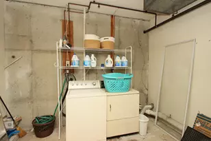 916 Quinnipiac Ave, New Haven, CT 06513 - Photo 27