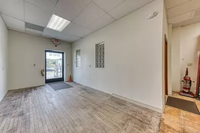 1042B Main Street, Newington, CT 06111 - Photo 3