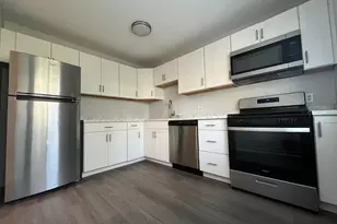 221 Cottonwood Rd, Newington, CT 06111 - Photo 5