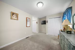 12 Woodridge Dr, Windsor Locks, CT 06096 - Photo 15