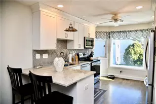 3 Lakeview Dr, Branford, CT 06405 - Photo 3