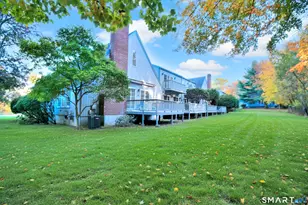 160 Glengarry Rd, Fairfield, CT 06825 - Photo 3