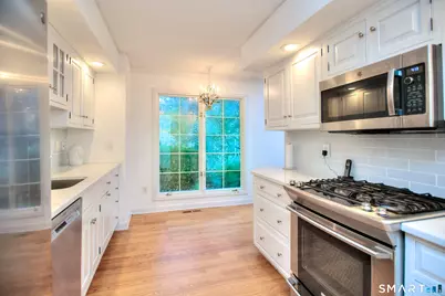 160 Glengarry Road #160, Fairfield, CT 06825 - Photo 13