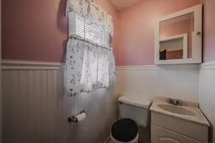 26 Oakleaf Dr, Waterbury, CT 06708 - Photo 27