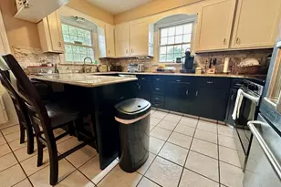 37 Ann St, Naugatuck, CT 06770 - Photo 5