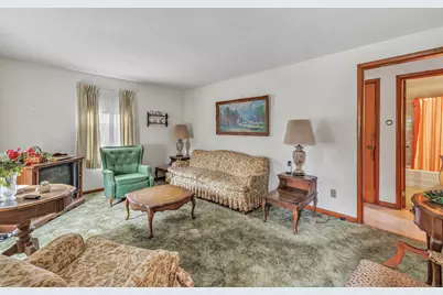 330 Oakwood Street, Bridgeport, CT 06606 - Photo 5