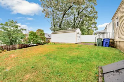 330 Oakwood Street, Bridgeport, CT 06606 - Photo 23