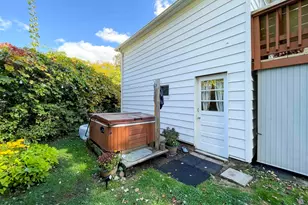 399 W Woods Rd, Hamden, CT 06518 - Photo 23