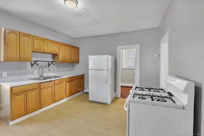 18 Union Street, New Britain, CT 06051 - Photo 11