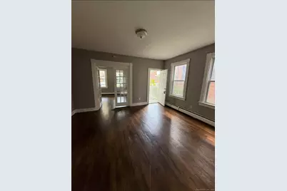 18 Union Street, New Britain, CT 06051 - Photo 5