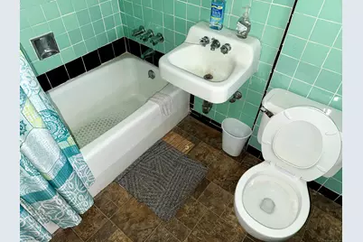 178 Island Brook Avenue, Bridgeport, CT 06606 - Photo 23