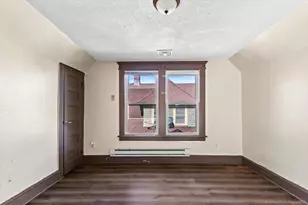 737 Laurel Ave, Bridgeport, CT 06604 - Photo 11