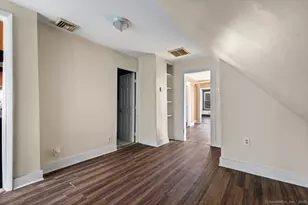 737 Laurel Ave, Bridgeport, CT 06604 - Photo 15