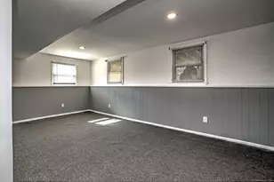 24 Collingsdale Dr, Milford, CT 06461 - Photo 17