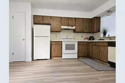 975 Meriden Road #APT 11, Waterbury, CT 06705 - Photo 7