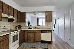 975 Meriden Rd, Waterbury, CT 06705 - Photo 11