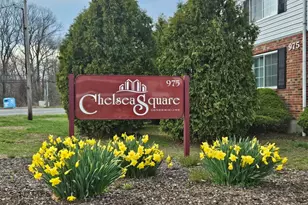 975 Meriden Rd, Waterbury, CT 06705 - Photo 1