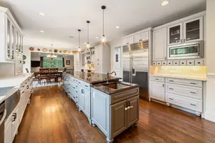 4 Wentworth Dr, Newtown, CT 06470 - Photo 7