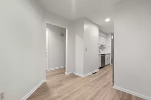 98 Crown Ridge, Newington, CT 06111 - Photo 7