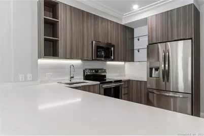 1990 Bronson Road #2, Fairfield, CT 06824 - Photo 5