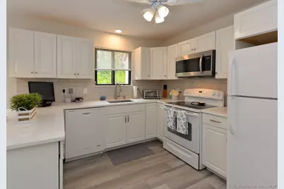 69 Heritage Village #E, Southbury, CT 06488 - Photo 9