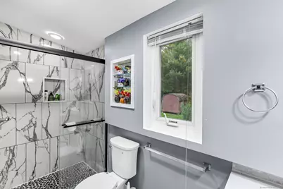 45 King Court, Enfield, CT 06082 - Photo 15