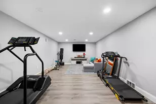 14 E Gate Rd, Danbury, CT 06810 - Photo 25