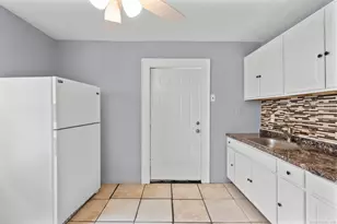 39 Jane St, Bridgeport, CT 06608 - Photo 9