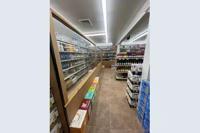 854 Hanover Road, Meriden, CT 06451 - Photo 9