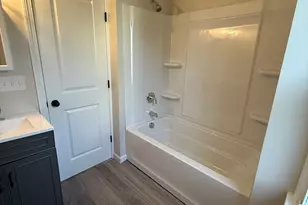 818 Burbank Ave, Suffield, CT 06078 - Photo 7