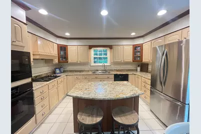 58 Heritage Lane, Stamford, CT 06903 - Photo 9