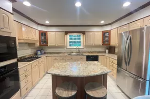 58 Heritage Ln, Stamford, CT 06903 - Photo 9