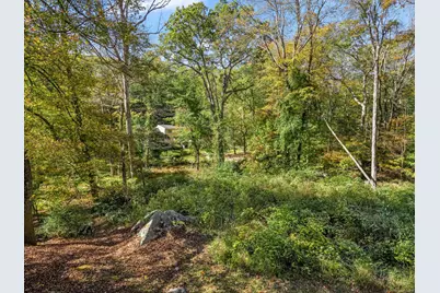 27 Wellington Drive, Stamford, CT 06903 - Photo 9