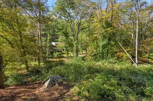 27 Wellington Dr, Stamford, CT 06903 - Photo 9