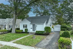 295 Housatonic Dr, Milford, CT 06460 - Photo 3