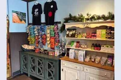 28 Pennsylvania Avenue, East Lyme, CT 06357 - Photo 13