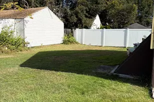 394 Harding Ave, Stratford, CT 06615 - Photo 3