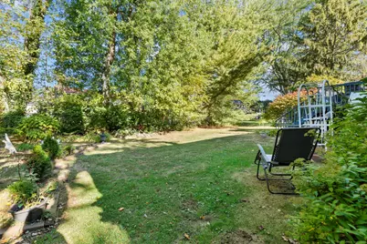 23 Meadowbrook Road, West Haven, CT 06516 - Photo 9